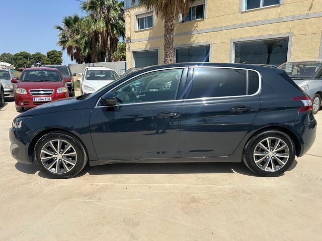 PEUGEOT 308 ALLURE 1.2 E-THP AUTO SPANISH LHD IN SPAIN 40000 MILES SUPERB 2017